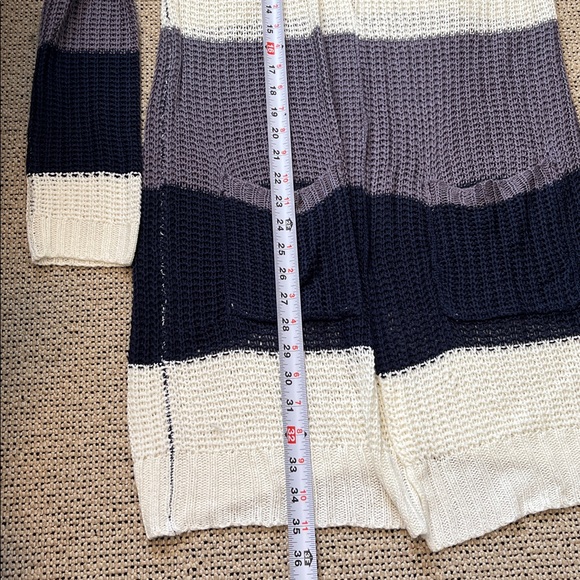 NEW International INC Company knit cardigan long - Picture 8 of 10